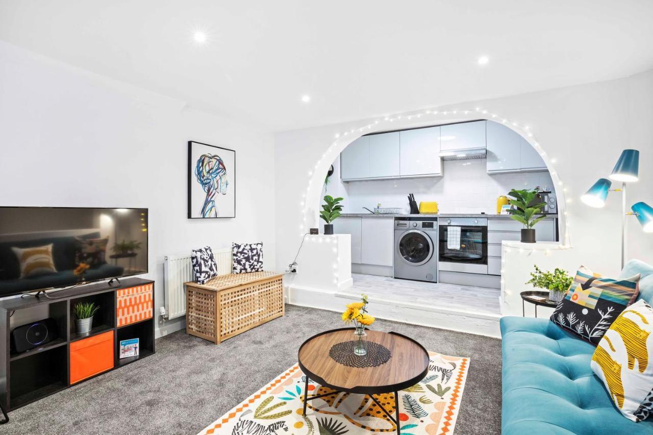 ברייטון Queens Apartment - By My Getaways - Free Parking For One Car מראה חיצוני תמונה